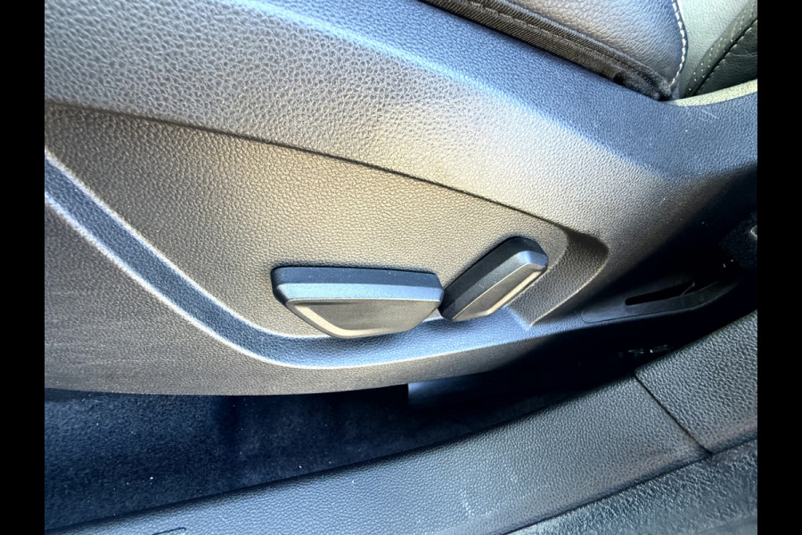 Renault Captur 1.6 E-Tech Plug-in Hybrid 160 Edition One Panoramadak, Stoelverwarming