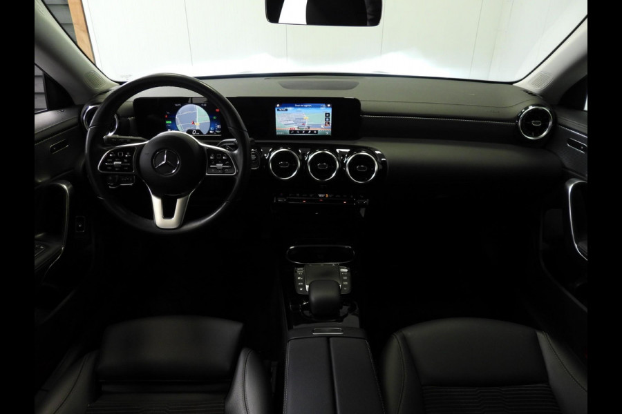 Mercedes-Benz CLA-Klasse Shooting Brake 250e Advantage NAVI/CAMERA/NIGHT/LED/18"LMV!