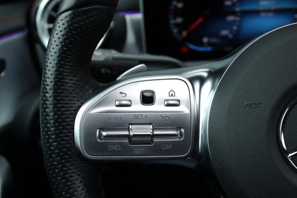 Mercedes-Benz CLA-Klasse 220 4MATIC Sfeerverlichting AMG Pakket Pano