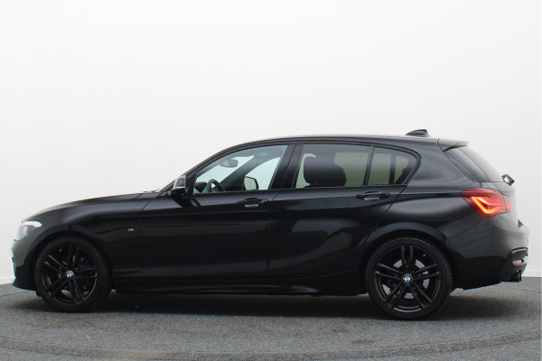 BMW 1-serie 120i Edition Sport Line Shadow High Executive Leer, H&K, Camera, Keyless, Cruise, Standkachel, Bluetooth, PDC, DAB, 18''