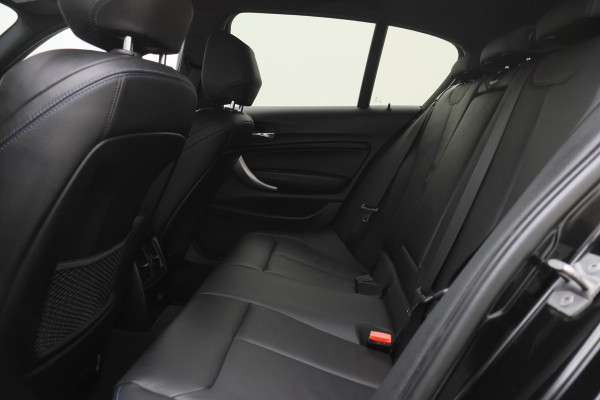 BMW 1-serie 120i Edition Sport Line Shadow High Executive Leer, H&K, Camera, Keyless, Cruise, Standkachel, Bluetooth, PDC, DAB, 18''