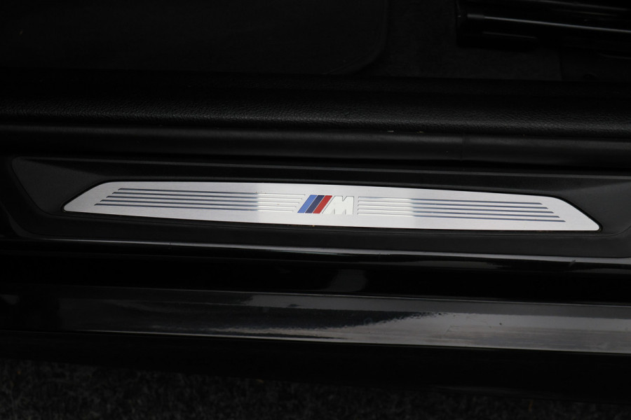 BMW 1-serie 120i Edition Sport Line Shadow High Executive Leer, H&K, Camera, Keyless, Cruise, Standkachel, Bluetooth, PDC, DAB, 18''