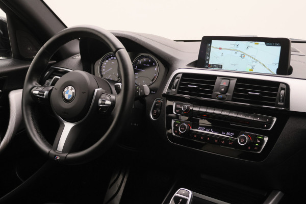 BMW 1-serie 120i Edition Sport Line Shadow High Executive Leer, H&K, Camera, Keyless, Cruise, Standkachel, Bluetooth, PDC, DAB, 18''