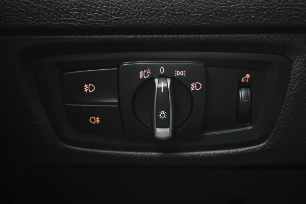 BMW 1-serie 120i Edition Sport Line Shadow High Executive Leer, H&K, Camera, Keyless, Cruise, Standkachel, Bluetooth, PDC, DAB, 18''