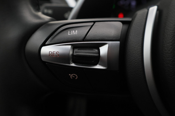 BMW 1-serie 120i Edition Sport Line Shadow High Executive Leer, H&K, Camera, Keyless, Cruise, Standkachel, Bluetooth, PDC, DAB, 18''