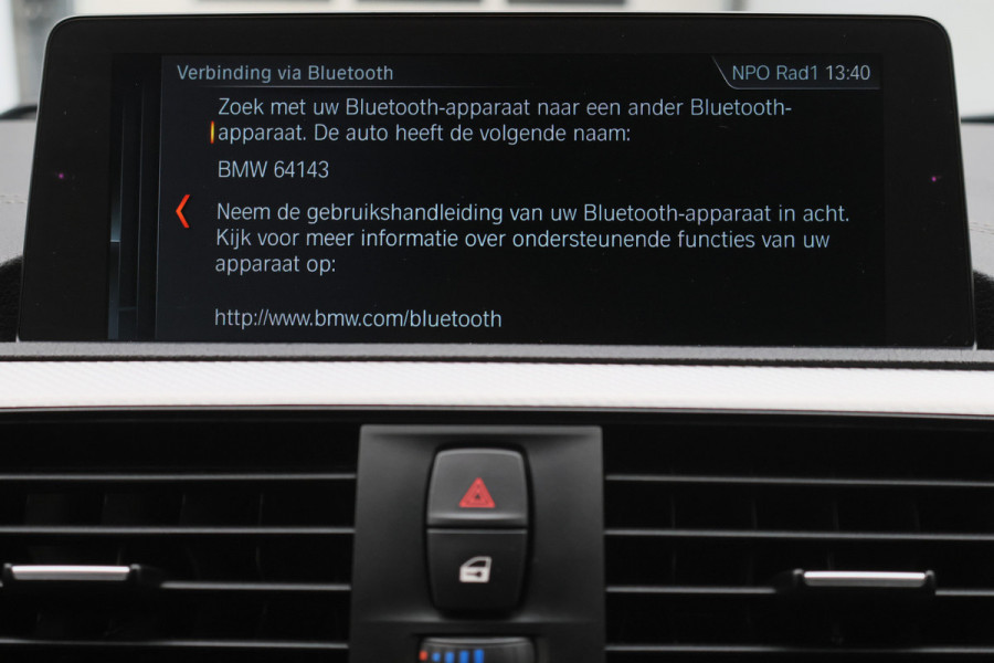 BMW 1-serie 120i Edition Sport Line Shadow High Executive Leer, H&K, Camera, Keyless, Cruise, Standkachel, Bluetooth, PDC, DAB, 18''