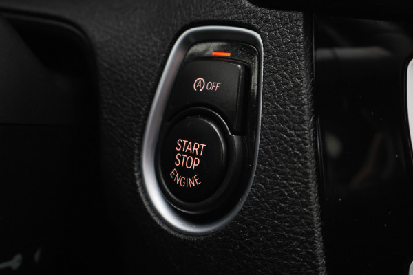 BMW 1-serie 120i Edition Sport Line Shadow High Executive Leer, H&K, Camera, Keyless, Cruise, Standkachel, Bluetooth, PDC, DAB, 18''