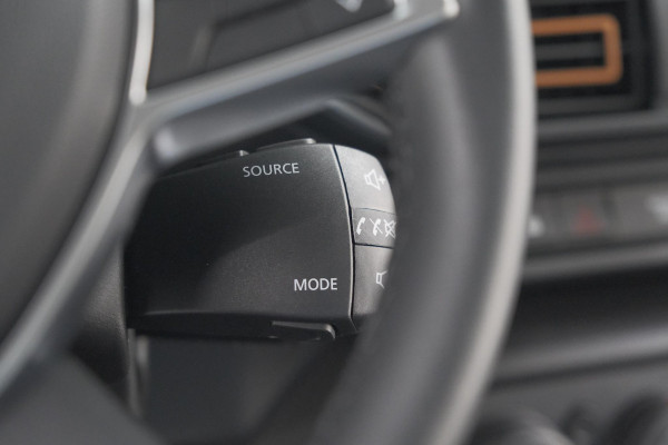 Dacia SANDERO Stepway 1.0 TCe 90 Comfort | Apple Carplay | Parkeersensoren | Cruise Control