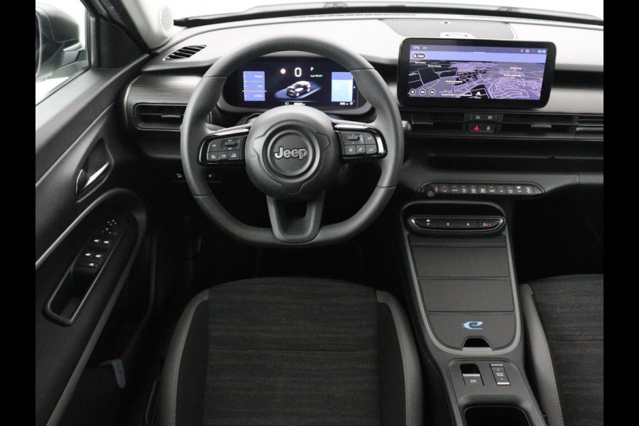 Jeep Avenger Longitude 54 kWh | SOH 93% | Warmtepomp | Carplay | Navigatie | Parkeerhulp | Full LED | Climate control | Cruise control