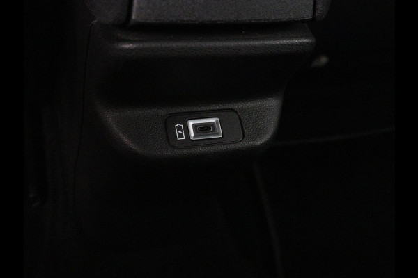 Jeep Avenger Longitude 54 kWh | SOH 93% | Warmtepomp | Carplay | Navigatie | Parkeerhulp | Full LED | Climate control | Cruise control