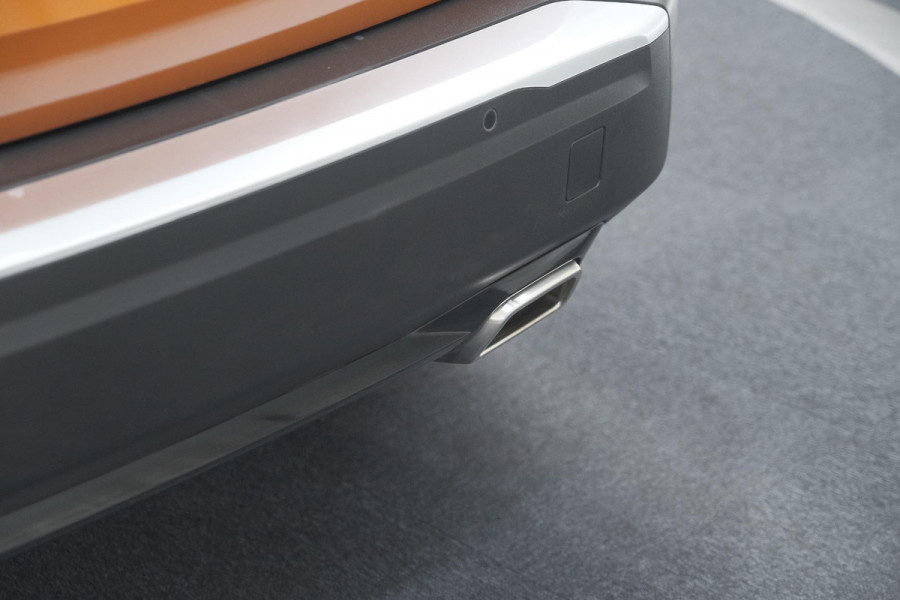 Peugeot 2008 PureTech 130 EAT8 Allure | Allseason Banden | Camera | Navigatie | Parkeersensoren