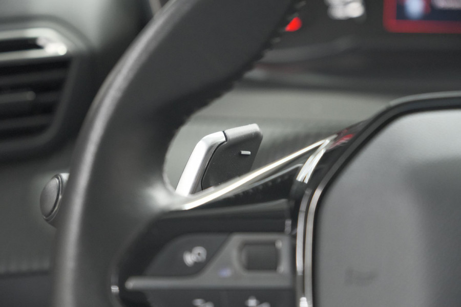 Peugeot 2008 PureTech 130 EAT8 Allure | Allseason Banden | Camera | Navigatie | Parkeersensoren