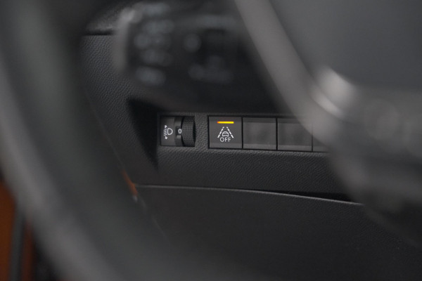 Peugeot 2008 PureTech 130 EAT8 Allure | Allseason Banden | Camera | Navigatie | Parkeersensoren
