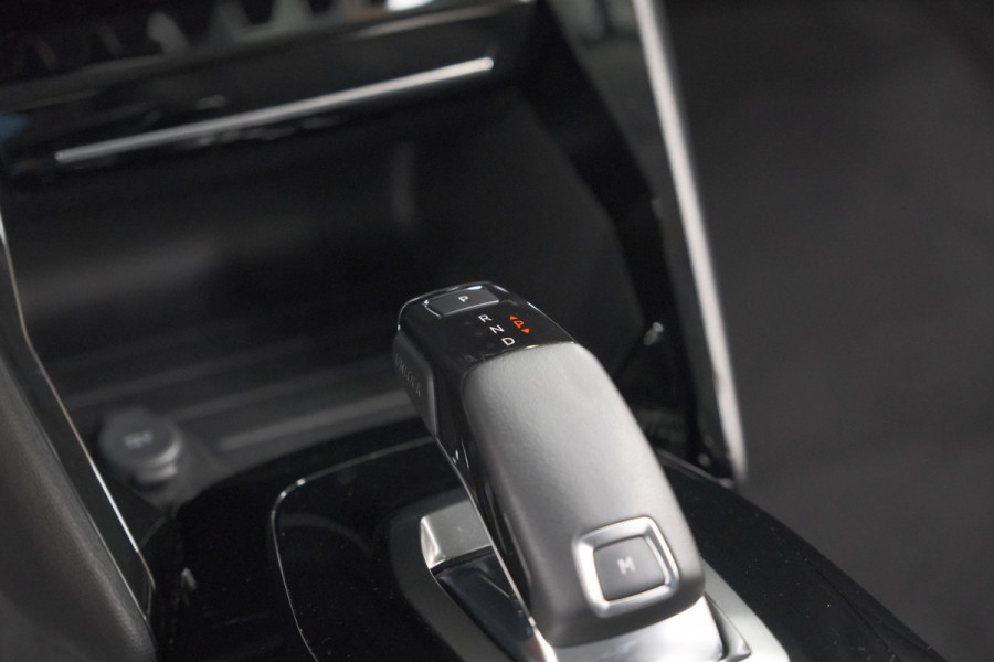 Peugeot 2008 PureTech 130 EAT8 Allure | Allseason Banden | Camera | Navigatie | Parkeersensoren