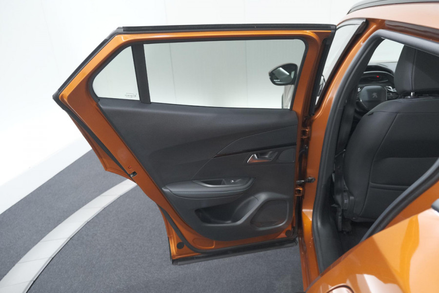 Peugeot 2008 PureTech 130 EAT8 Allure | Allseason Banden | Camera | Navigatie | Parkeersensoren