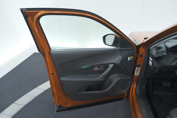 Peugeot 2008 PureTech 130 EAT8 Allure | Allseason Banden | Camera | Navigatie | Parkeersensoren