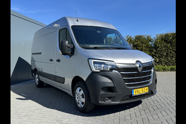 Renault Master T35 2.3 dCi 135 PK / L2H2 / 1e EIG. / TREKHAAK / 2x SCHUIFDEUR / CAMERA / AIRCO / CRUISE / BLIND SPOT