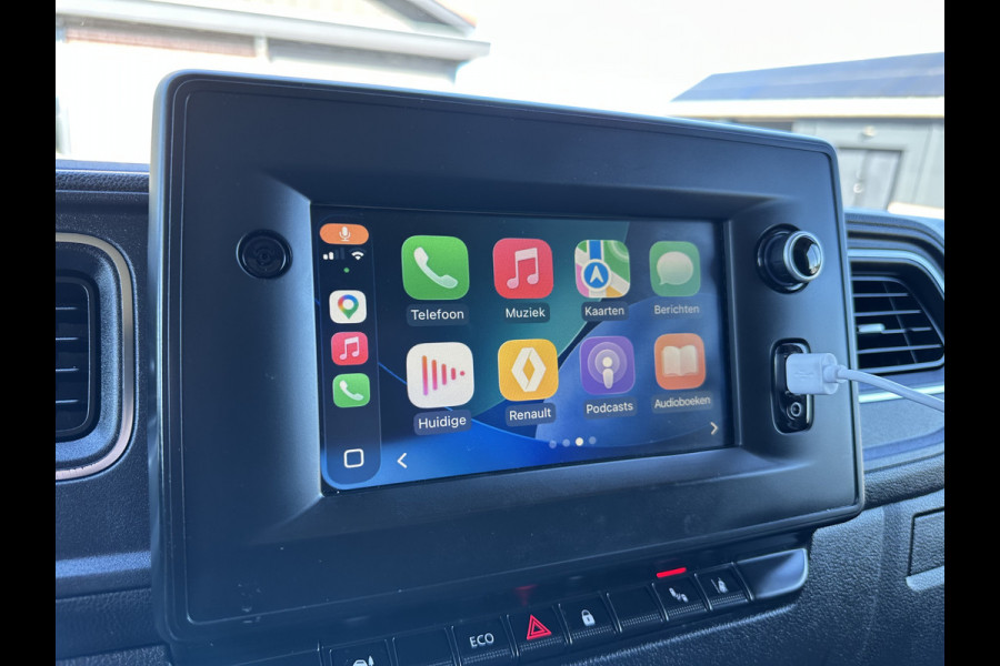 Renault Master T35 2.3 dCi 135 PK / L2H2 / 1e EIG. / TREKHAAK / 2x SCHUIFDEUR / CAMERA / AIRCO / CRUISE / BLIND SPOT