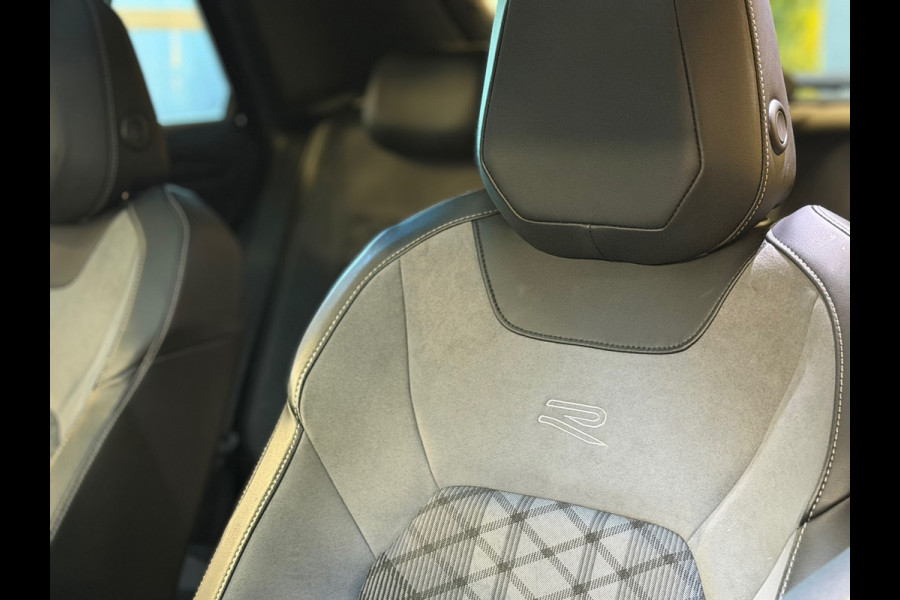 Volkswagen T-Roc 1.5 TSI R-Line Business+ 3x R-LINE|PANO|VIRTUAL|KEYLESS|IQLIGHT|SFEERVERLICHTING|GARANTIE|NIGHTPAKKET|2024|BOMVOL