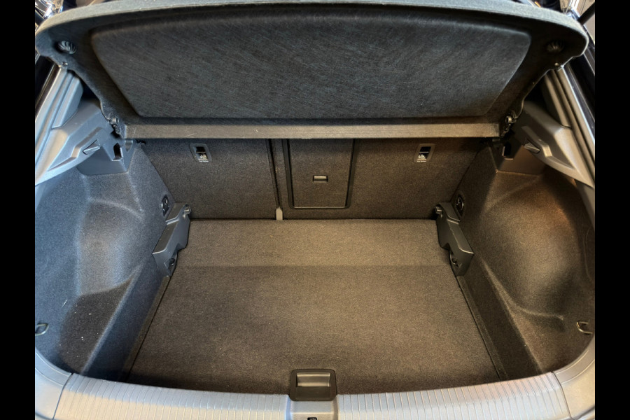 Volkswagen T-Roc 1.5 TSI R-Line Business+ 3x R-LINE|PANO|VIRTUAL|KEYLESS|IQLIGHT|SFEERVERLICHTING|GARANTIE|NIGHTPAKKET|2024|BOMVOL