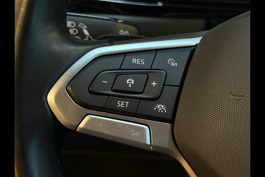 Volkswagen T-Roc 1.5 TSI R-Line Business+ 3x R-LINE|PANO|VIRTUAL|KEYLESS|IQLIGHT|SFEERVERLICHTING|GARANTIE|NIGHTPAKKET|2024|BOMVOL