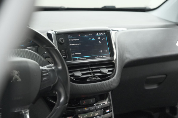 Peugeot 2008 PureTech 110 Allure | Panoramadak | Apple Carplay | Navigatie | Parkeersensoren