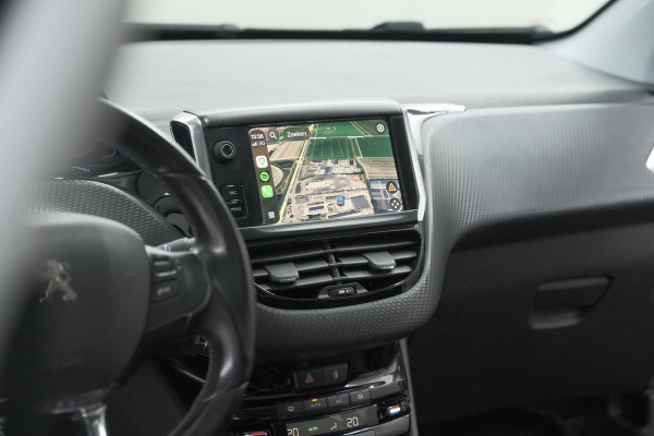 Peugeot 2008 PureTech 110 Allure | Panoramadak | Apple Carplay | Navigatie | Parkeersensoren