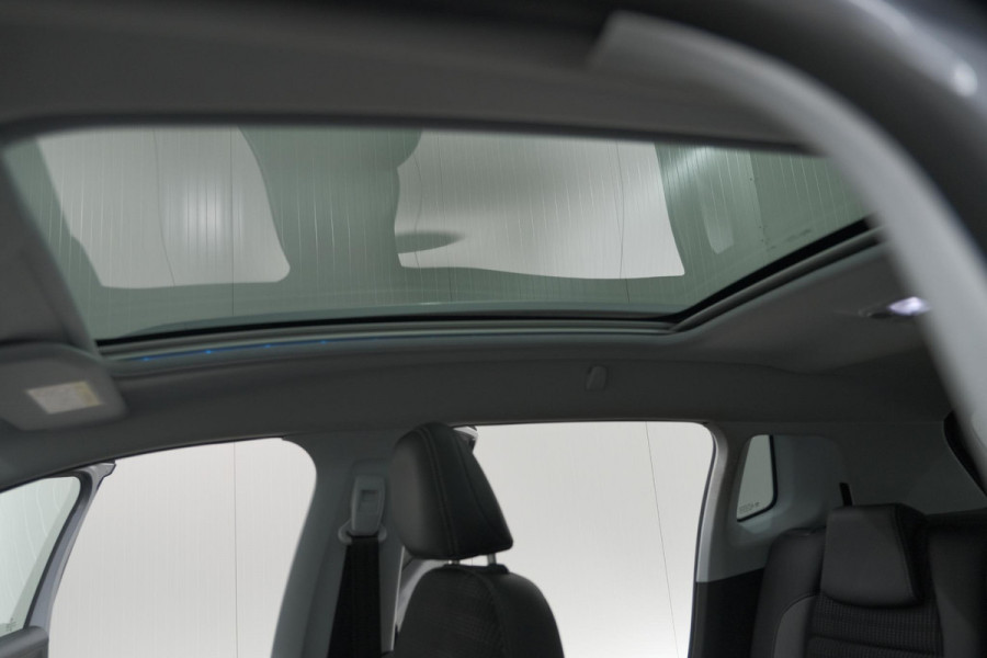 Peugeot 2008 PureTech 110 Allure | Panoramadak | Apple Carplay | Navigatie | Parkeersensoren