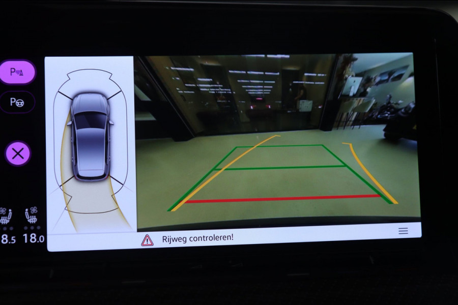 Volkswagen Golf 2.0 TSI R 4Motion PERFORMANCE/PANO/AKRA/HUD/HK/MEM/IQ/VOL