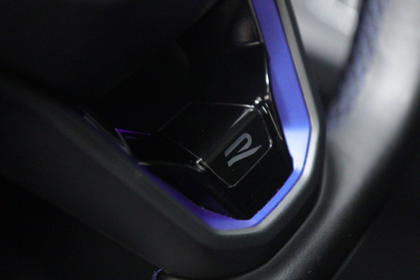 Volkswagen Golf 2.0 TSI R 4Motion PERFORMANCE/PANO/AKRA/HUD/HK/MEM/IQ/VOL