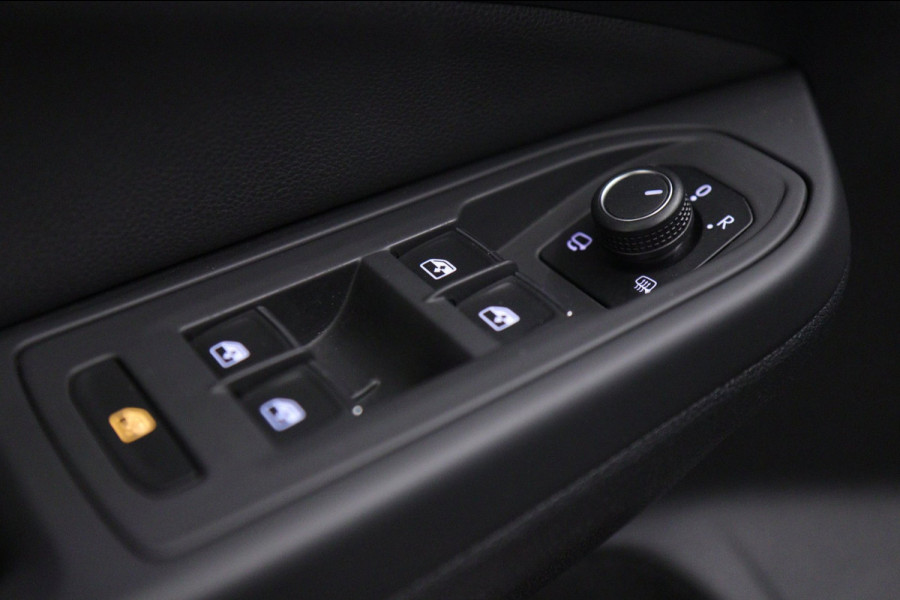 Volkswagen Golf 2.0 TSI R 4Motion PERFORMANCE/PANO/AKRA/HUD/HK/MEM/IQ/VOL