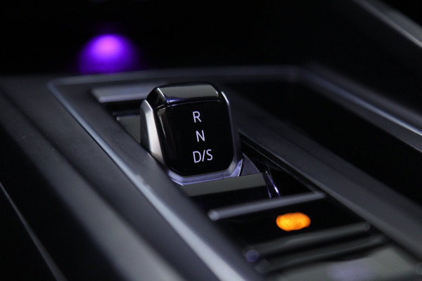 Volkswagen Golf 2.0 TSI R 4Motion PERFORMANCE/PANO/AKRA/HUD/HK/MEM/IQ/VOL