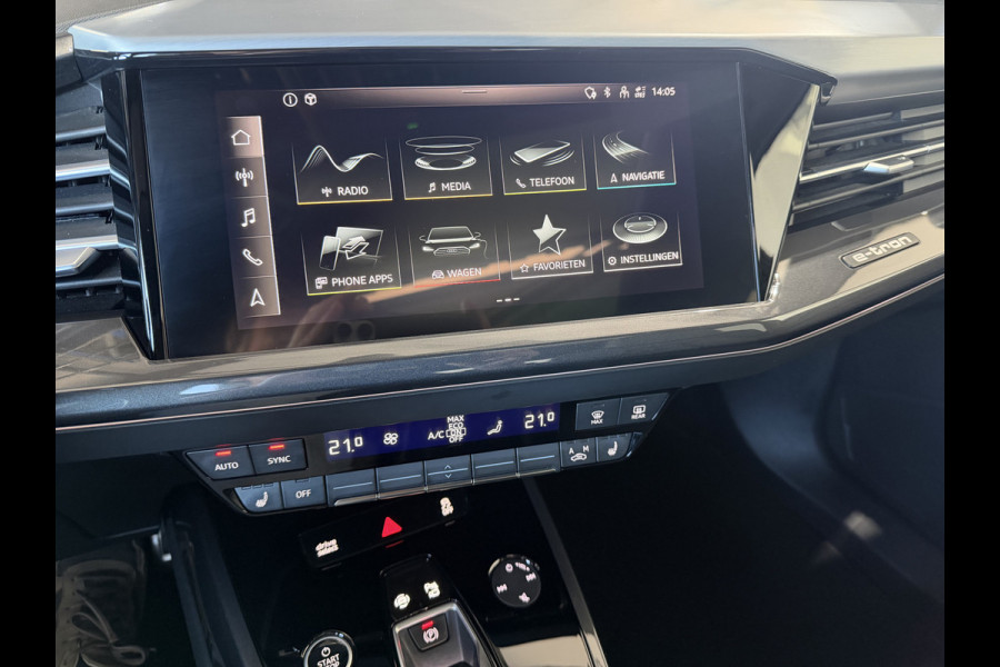 Audi Q4 e-tron 40 Launch edition S Competition 77 kWh Pan /Dak - Head Up - Trekhaak