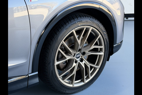 Audi Q4 e-tron 40 Launch edition S Competition 77 kWh Pan /Dak - Head Up - Trekhaak