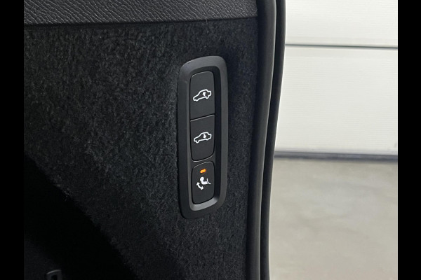 Volvo XC90 2.0 T8 Recharge AWD Inscription Luchtvering | Trekhaak | Bowers & Wilkins | Adapt. Cruise | Open dak | Stuur-/stoelverwarming | Head-up | Memory