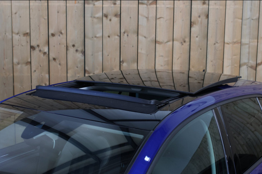 Volkswagen Golf 1.5 TSI R-Line *Pano*Dynaudio*DCC*Camera*Massage*Virtual*DSG*