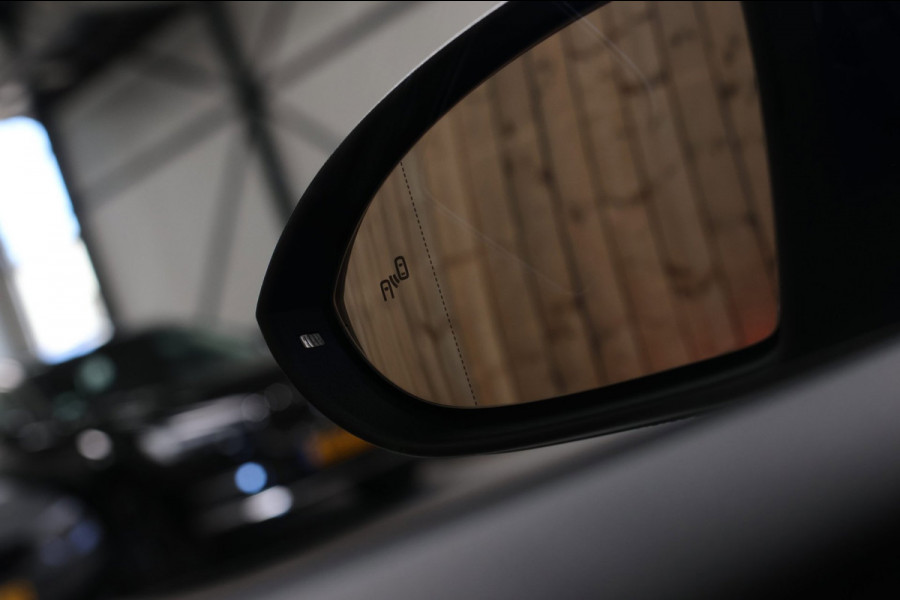 Volkswagen Golf 1.5 TSI R-Line *Pano*Dynaudio*DCC*Camera*Massage*Virtual*DSG*