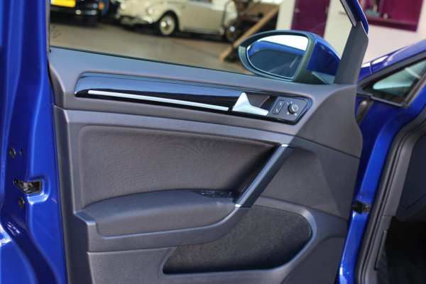 Volkswagen Golf 1.5 TSI R-Line *Pano*Dynaudio*DCC*Camera*Massage*Virtual*DSG*