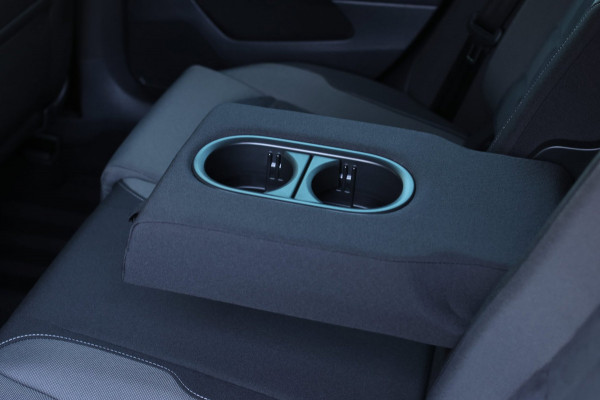 Volkswagen Golf 1.5 TSI R-Line *Pano*Dynaudio*DCC*Camera*Massage*Virtual*DSG*