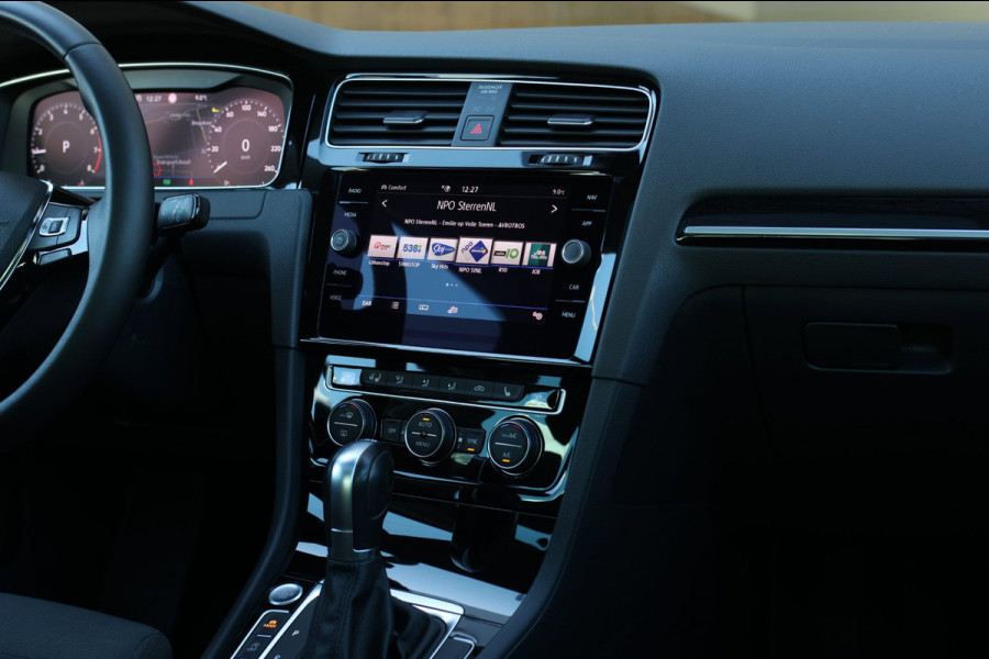 Volkswagen Golf 1.5 TSI R-Line *Pano*Dynaudio*DCC*Camera*Massage*Virtual*DSG*