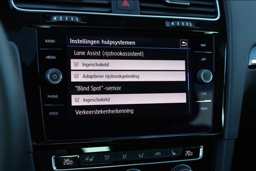 Volkswagen Golf 1.5 TSI R-Line *Pano*Dynaudio*DCC*Camera*Massage*Virtual*DSG*