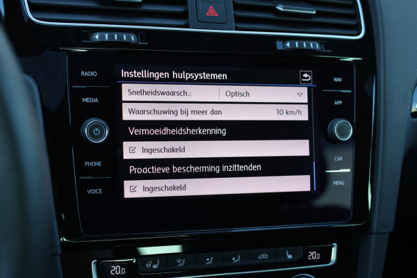 Volkswagen Golf 1.5 TSI R-Line *Pano*Dynaudio*DCC*Camera*Massage*Virtual*DSG*