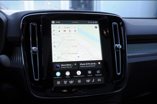 Volvo EC40 252PK Automaat Single Ext. Range Plus / Modeljaar 2026 / Adaptive cruise control  / Pilot assist / BLIS / Stoel en stuur verwarming / Elektrische achterklep / Parkeersensoren met camera / Google infotainment / Panoramadak