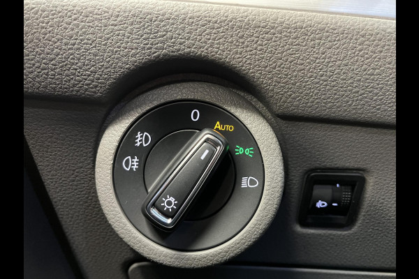 Volkswagen Transporter 2.0 TDI L2H1 28 Dubbele Cabine Highline Automaat Airco Cruise Adaptief PDC LMV