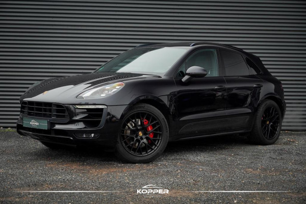 Porsche Macan 3.0 GTS / Pano / Luchtvering / Trekhaak / Sportstoelen / Carplay