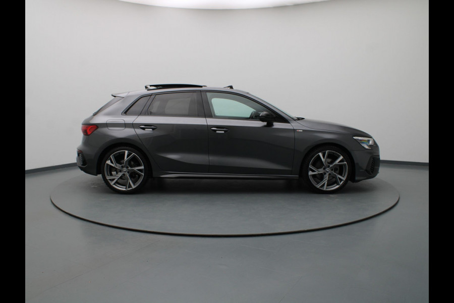 Audi A3 Sportback 35 TFSI S edition 150pk Cruise | Climate | Parkeersens. v+a | Stoelverw. | Panoramadak
