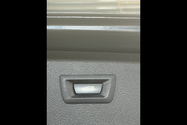 BMW 2 Serie Active Tourer 218i High Executive Edition sportint | leer | pano | stoelverw | navi | camera | cruise| headup