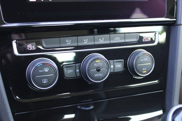 Volkswagen Golf 1.0 TSI Highline AdaptiveCruise VirtualCockpit Carplay !!NIEUWBINNEN!!