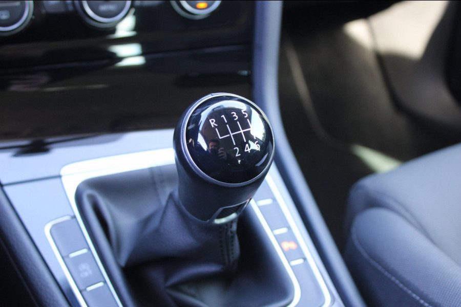 Volkswagen Golf 1.0 TSI Highline AdaptiveCruise VirtualCockpit Carplay !!NIEUWBINNEN!!