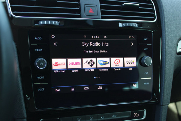 Volkswagen Golf 1.0 TSI Highline AdaptiveCruise VirtualCockpit Carplay !!NIEUWBINNEN!!